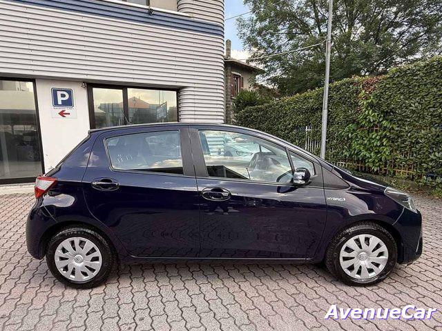 TOYOTA Yaris 5 porte 1.5h HYBRID Cool ADATTA A NEOPATENTATI
