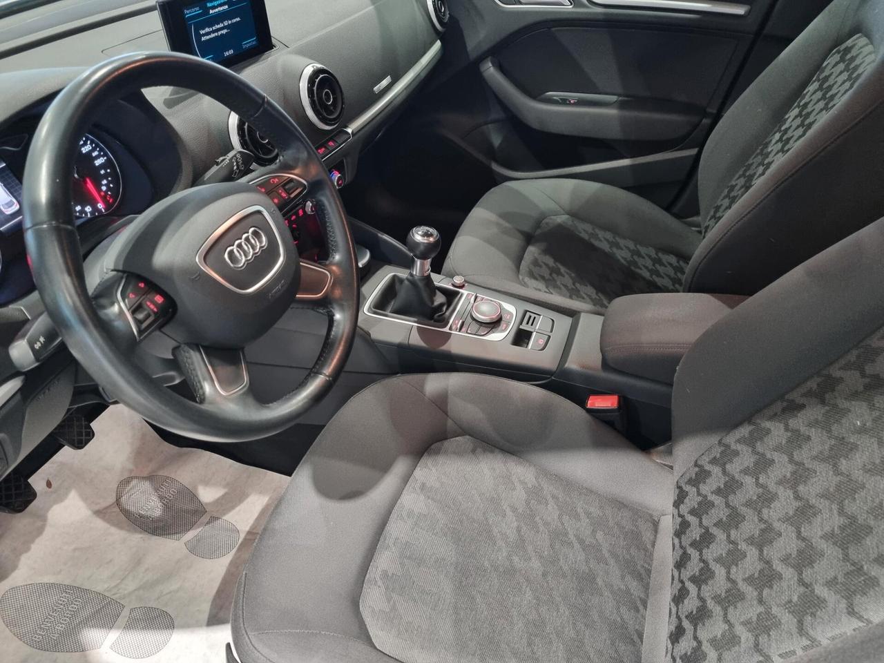 Audi A3 Sportback 1.6 tdi Attraction 110cv