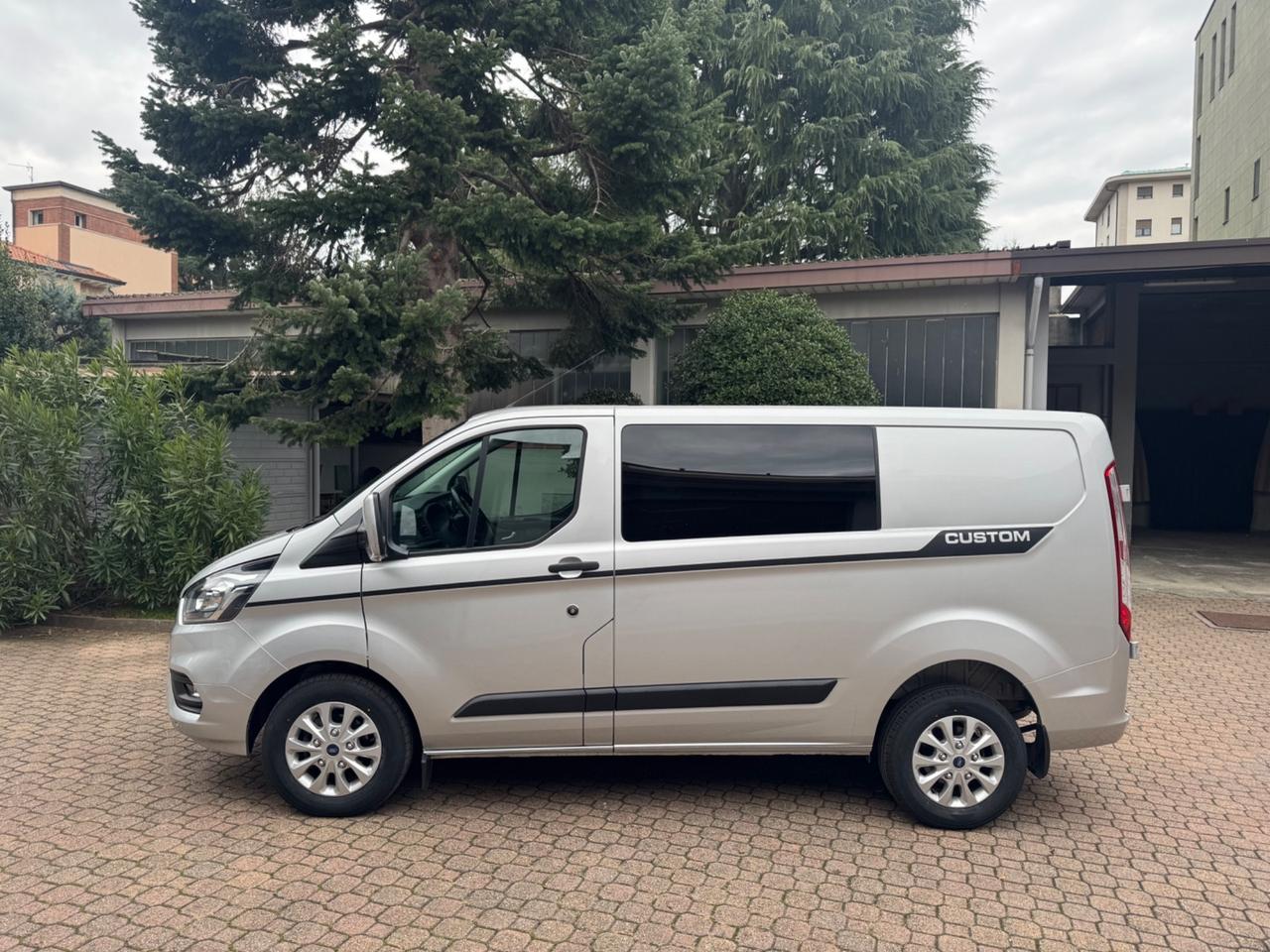 Ford Transit Custom 300 2.0 EcoBlue 130