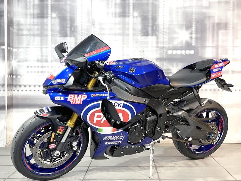 Yamaha YZF R1