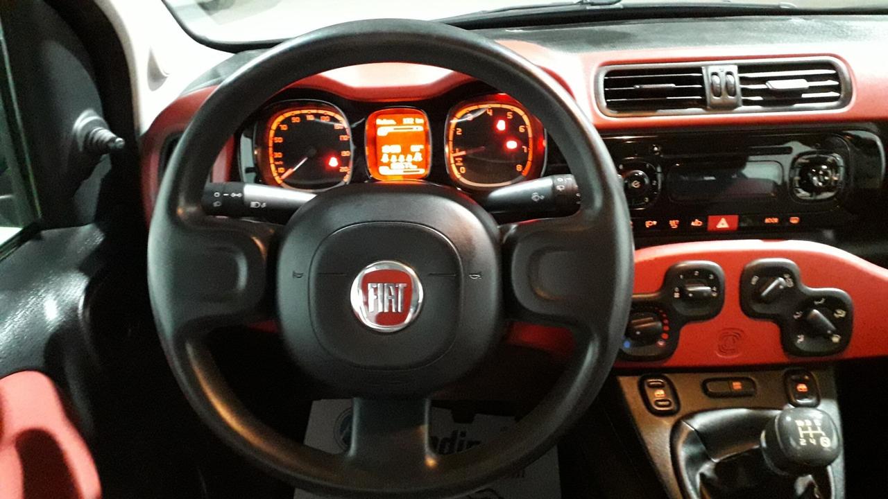 FIAT PANDA 1.2 69CV LOUNGE ANNO 2015