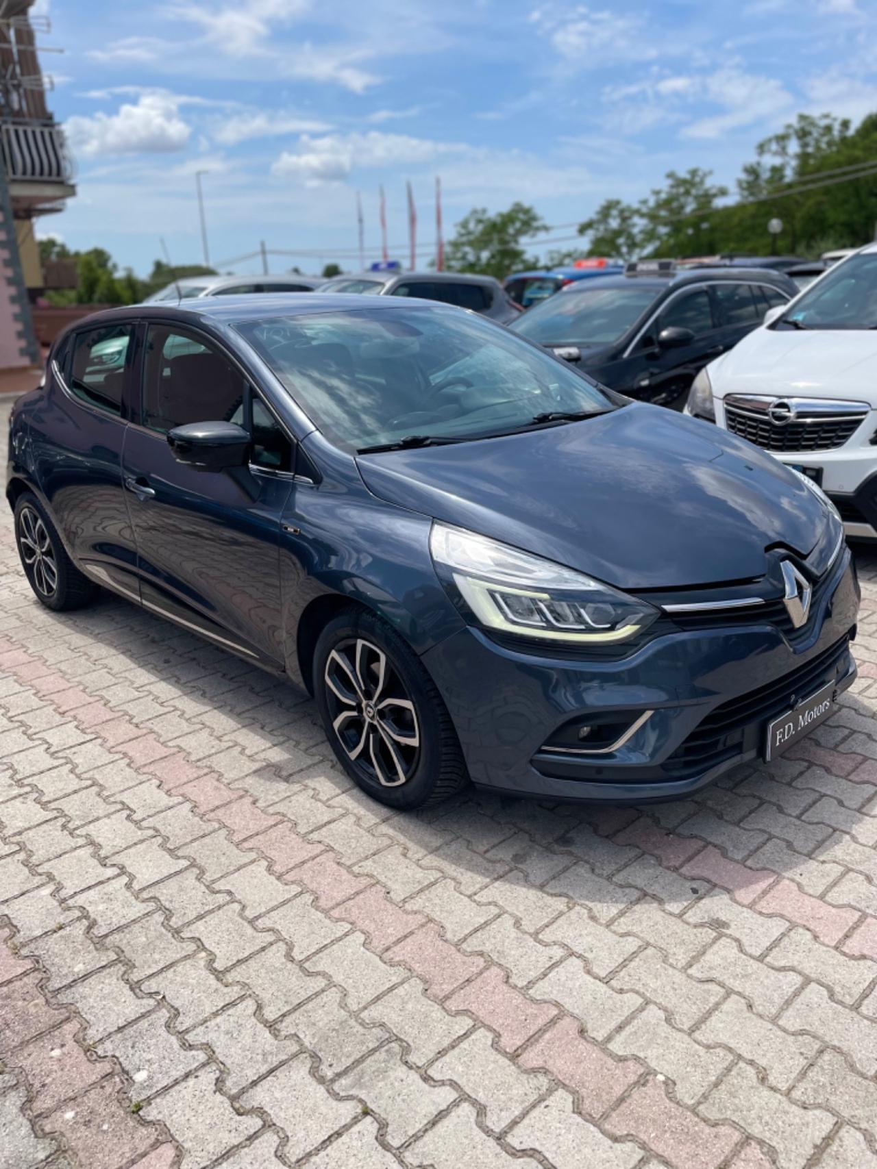 Renault Clio dCi 8V 90 CV 5 porte Moschino Intens