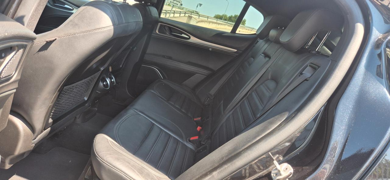 Alfa Romeo Stelvio 2.2 Turbodiesel 210 CV AT8 Q4 Executive