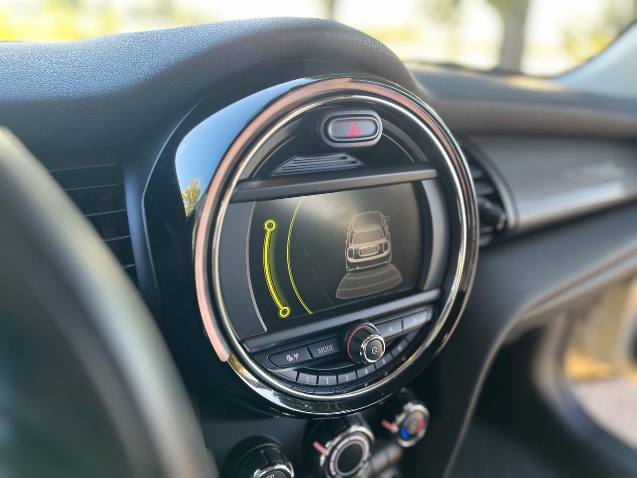 Mini 1.5 Cooper D 5 porte