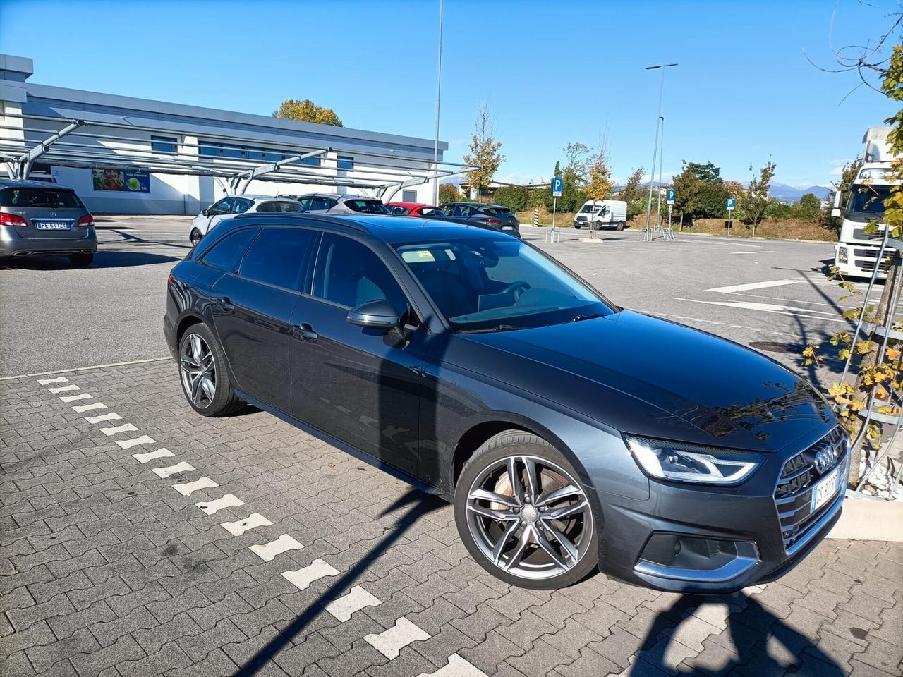 Audi A4 Avant 40 TDI S tronic LED+TETTO-18"-GANCIO