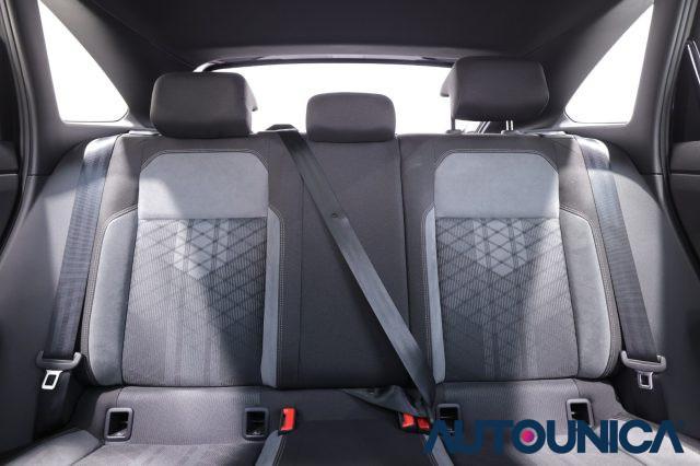 VOLKSWAGEN Taigo 1.0 TSI 115 CV R-LINE FARI LED TETTO PANORAMA