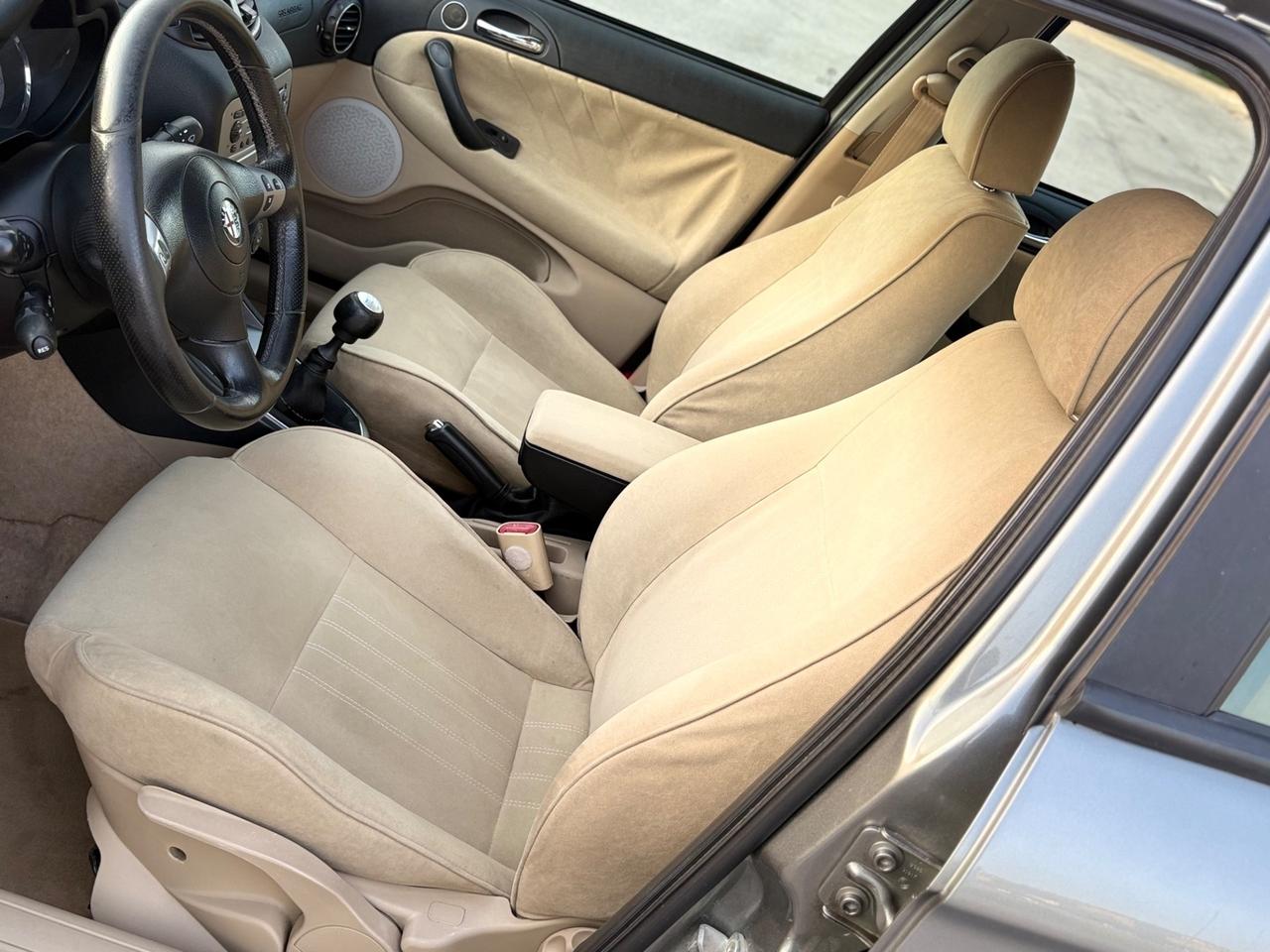 Alfa Romeo 147 1.9 JTD 120 CV5P Distinctive IN ORDINE