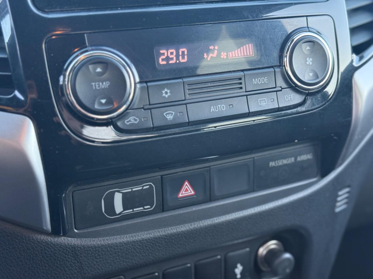 Mitsubishi L200 2.4 DI-D/154CV Double Cab Inform