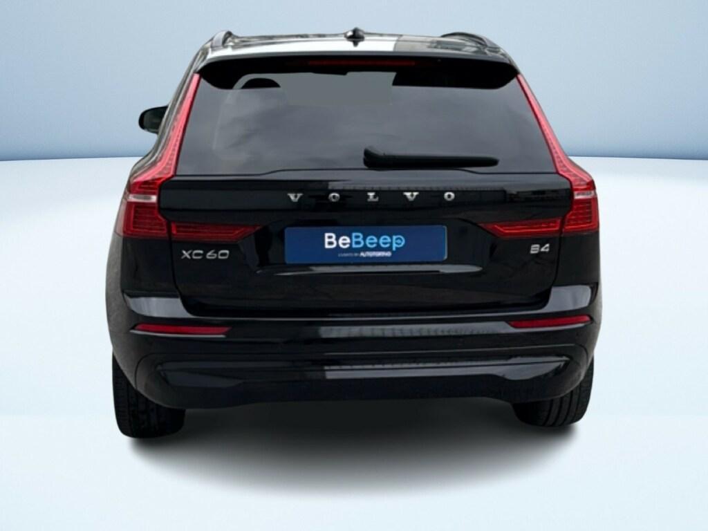 Volvo XC60 2.0 B4 Momentum Pro AWD Auto