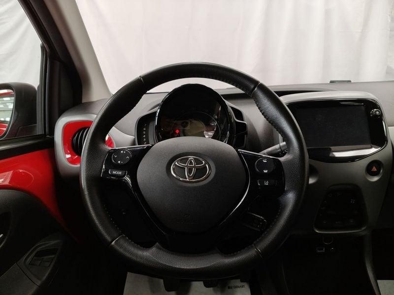 Toyota Aygo Connect 1.0 VVT-i 72 CV 5 porte x-play