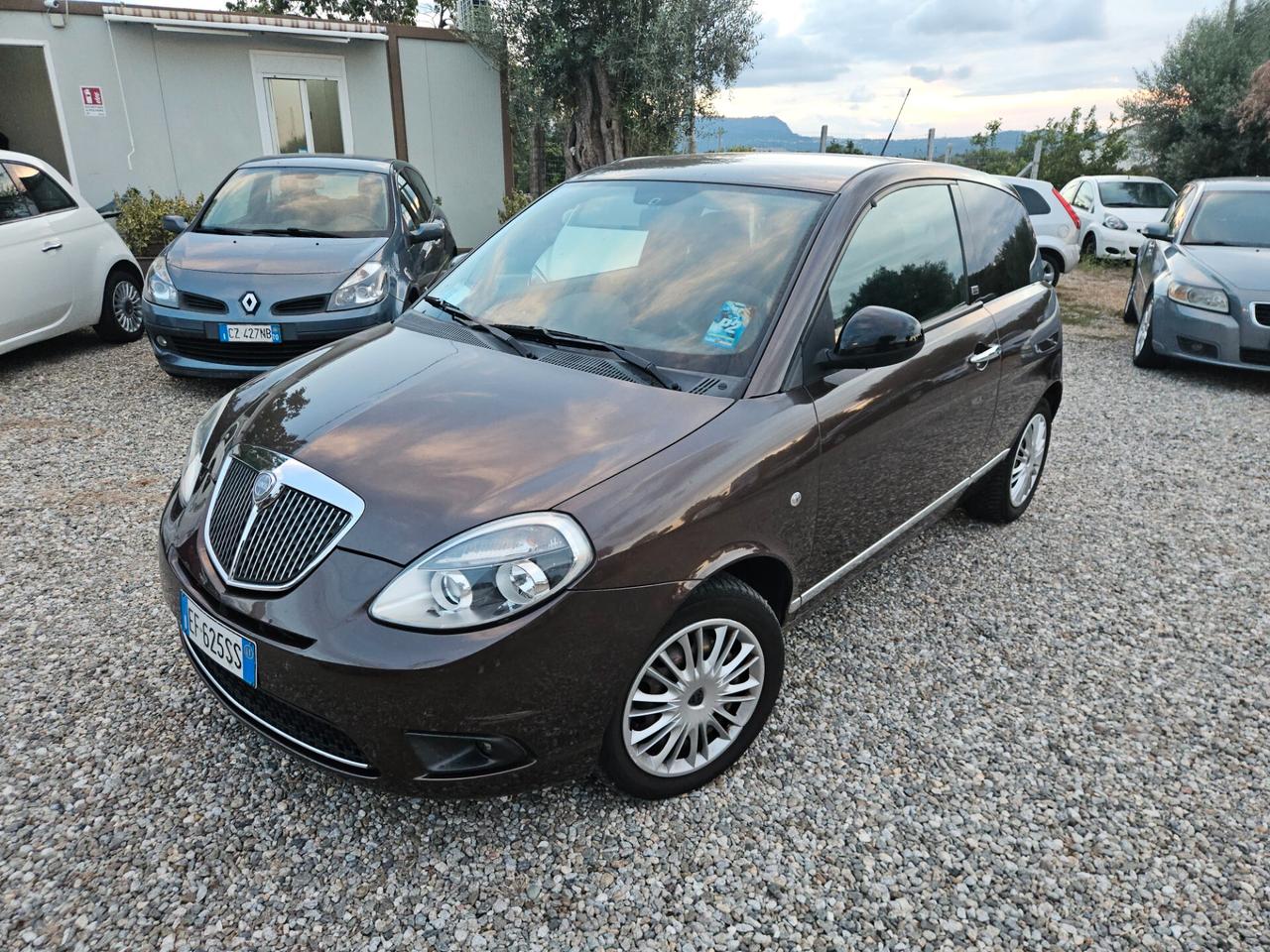 Lancia Ypsilon 1.3 MJT 75 CV Diva