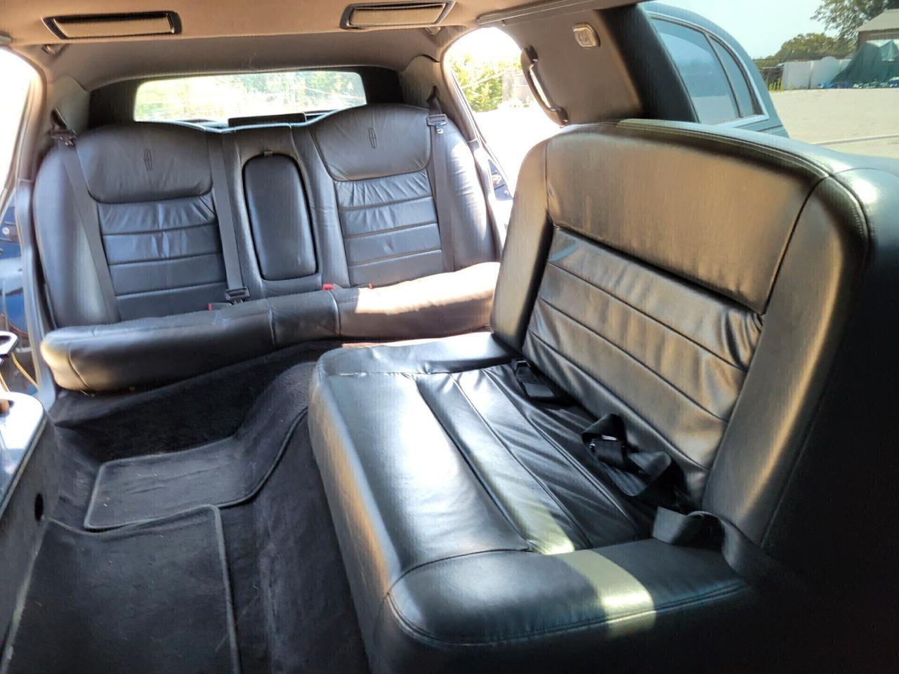 Limousine Lincoln Town car V8 4.6cc 209cv Benz/Gpl