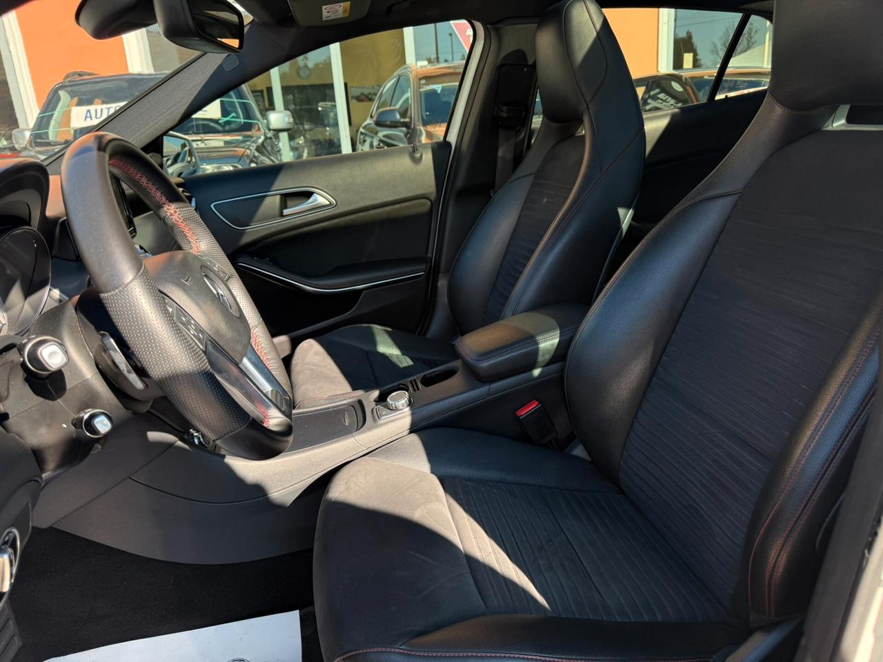 Mercedes GLA 200d 136CV Automatic Premium - 2014