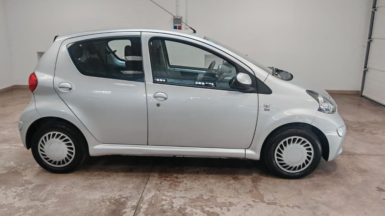 Toyota Aygo 1.0 12V VVT-i 5P Sol