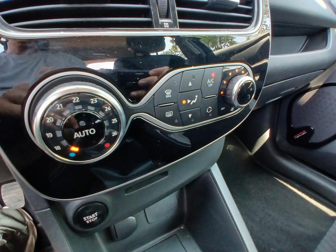 Renault Clio dCi 8V 90CV S&S 5 porte Energy Intens
