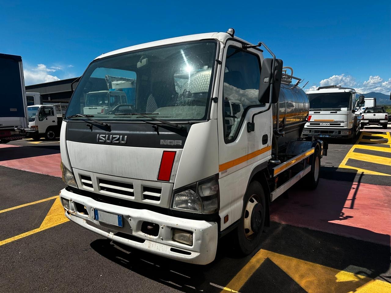 Isuzu NQR75.190 Cisterna latte Euro4 ABS