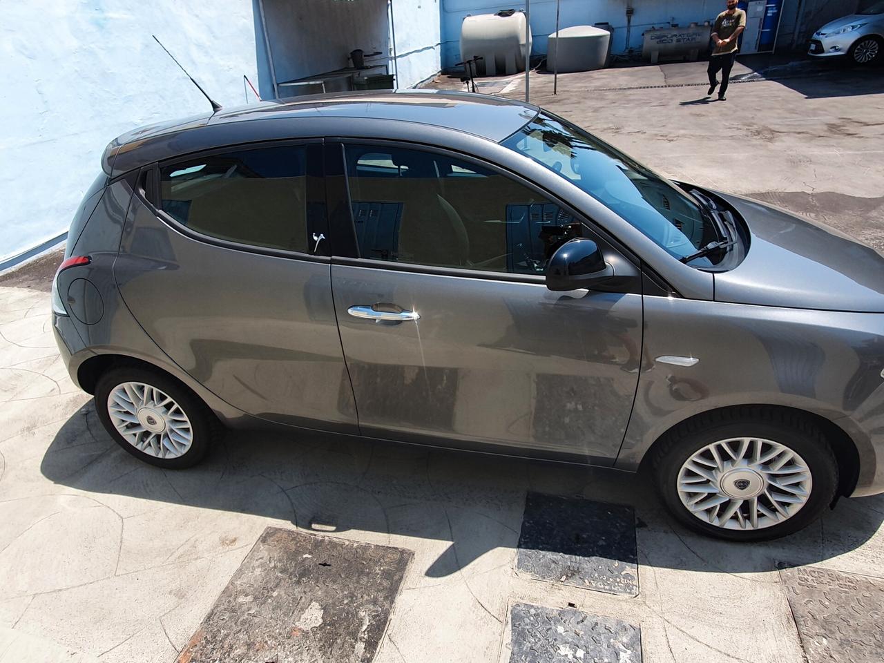 Lancia Ypsilon 1.3 MJT 16V 95 CV 5 porte S&S Gold