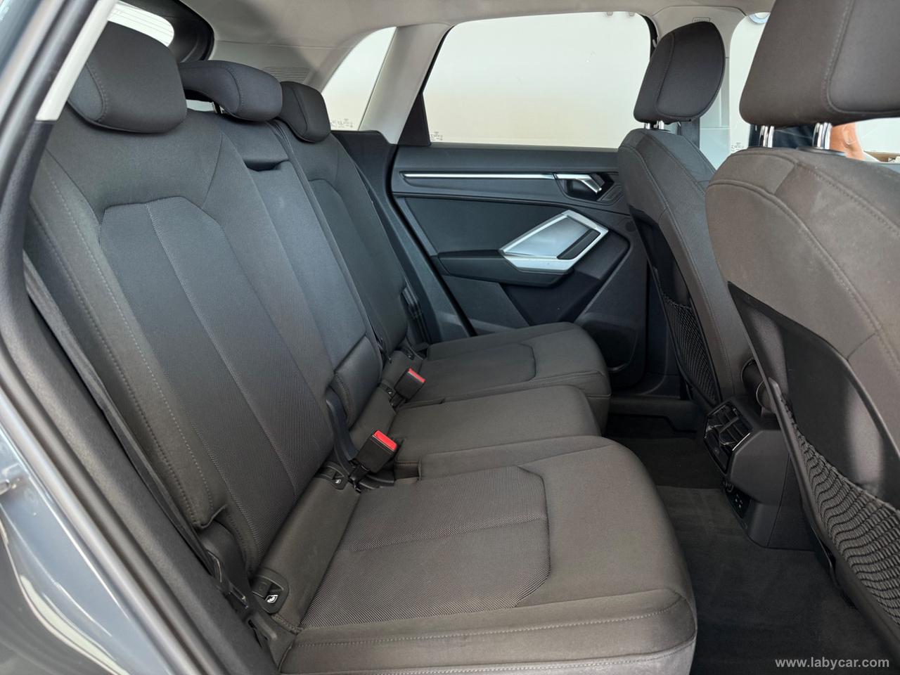 AUDI Q3 35 TDI S tronic Business