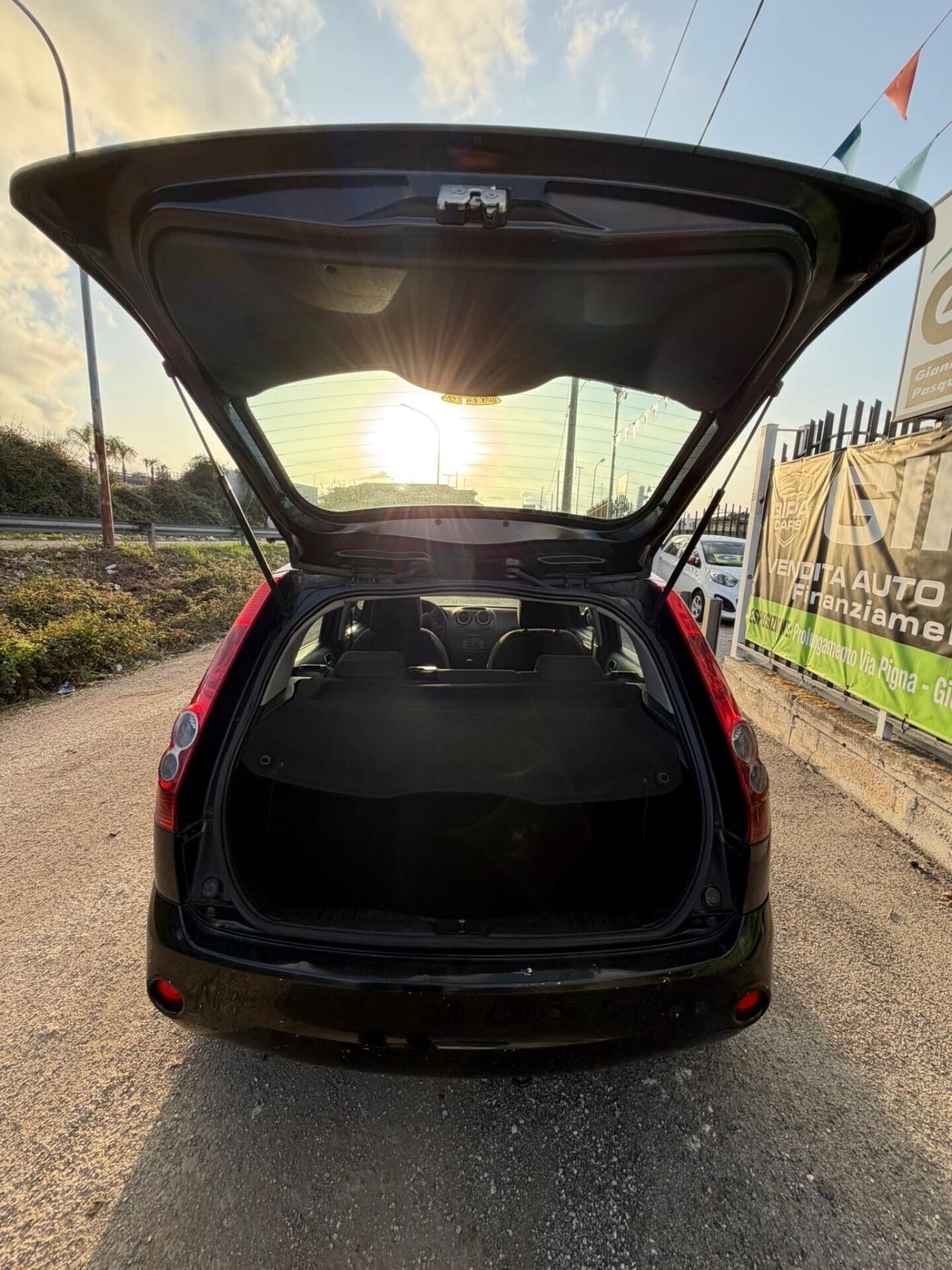 Ford Fiesta 1.4 TDCi 5p. Ghia