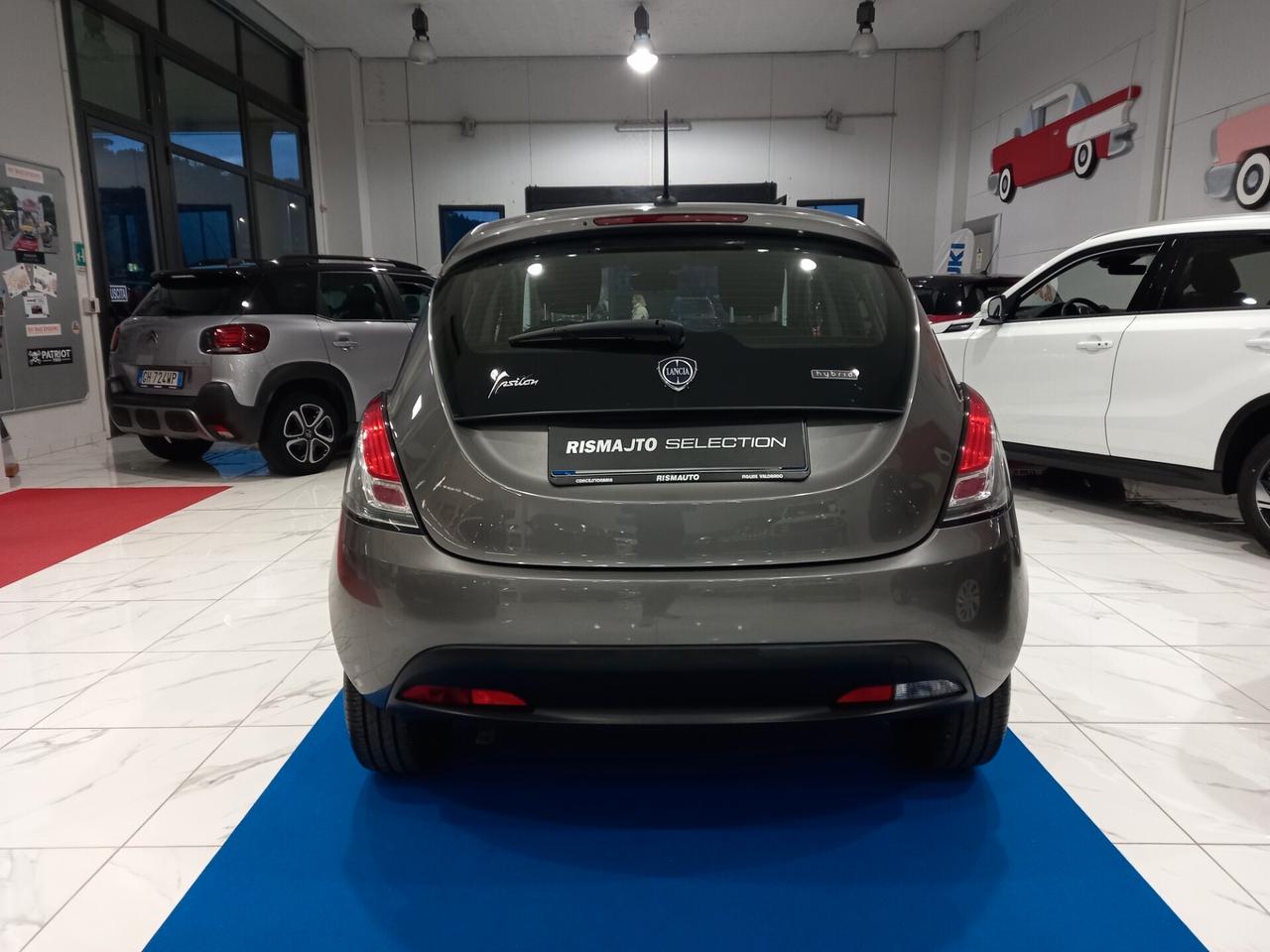 Lancia Ypsilon 1.0 FireFly 5 porte S&S Hybrid Ecochic Gold