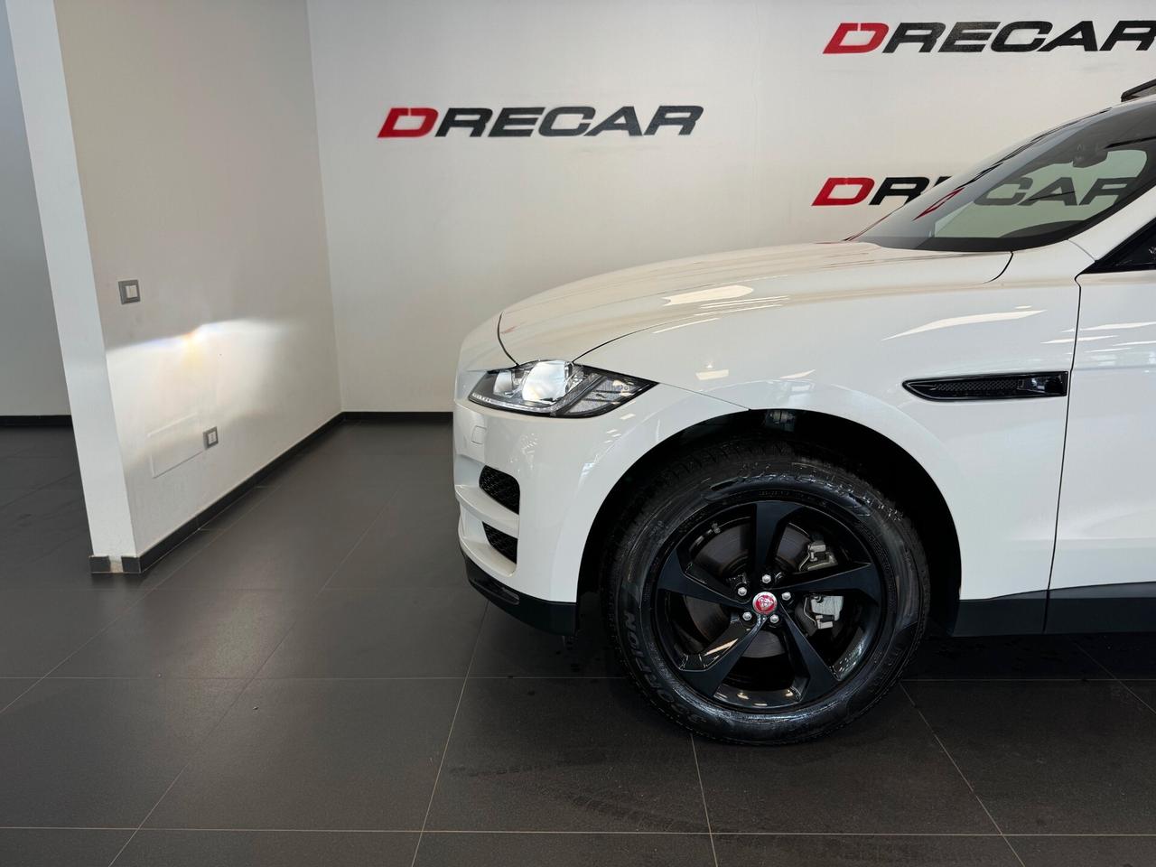 Jaguar F-Pace 2.0 D 180 CV AWD aut. R-Sport TETTO UNIPROP. PARI NUOVO