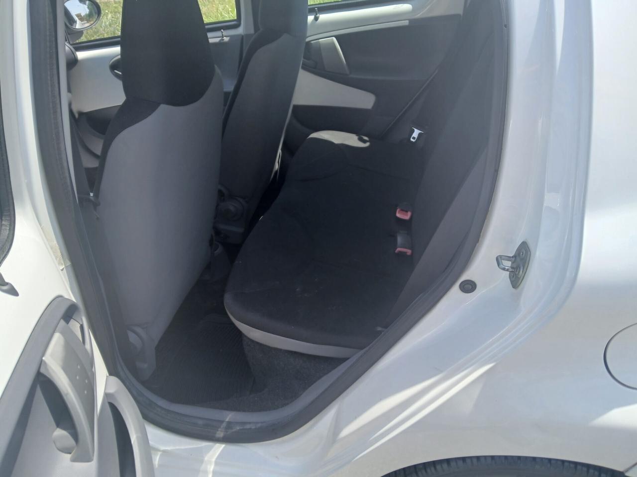 Toyota Aygo 1.0 12V VVT-i 5 porte Lounge Connect