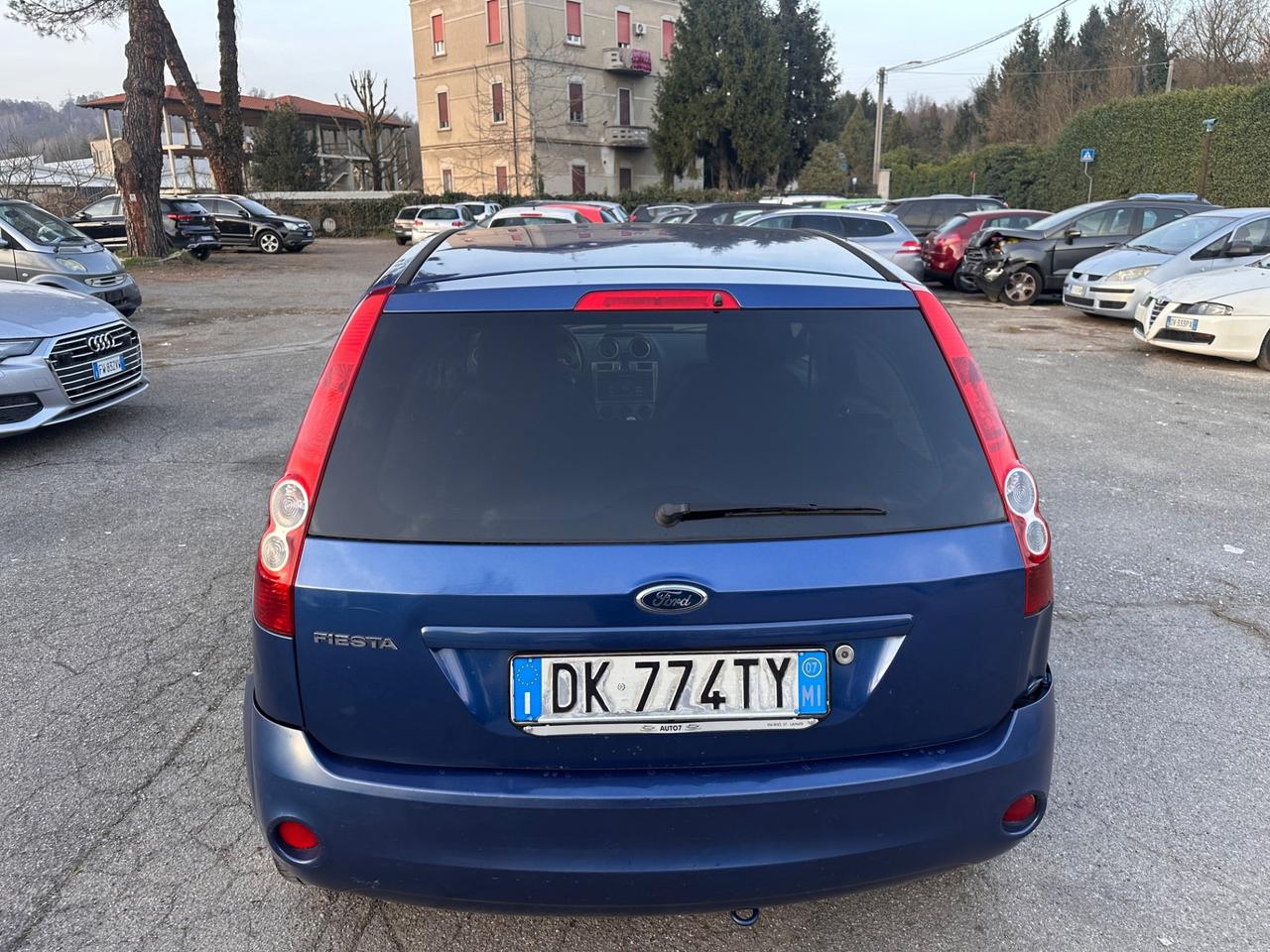 Ford Fiesta 1.2 16V 5p. Ghia