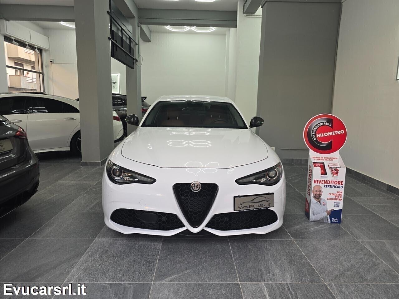 Alfa Romeo Giulia 2.0 Turbo 280 CV AT8 AWD Q4 Velo