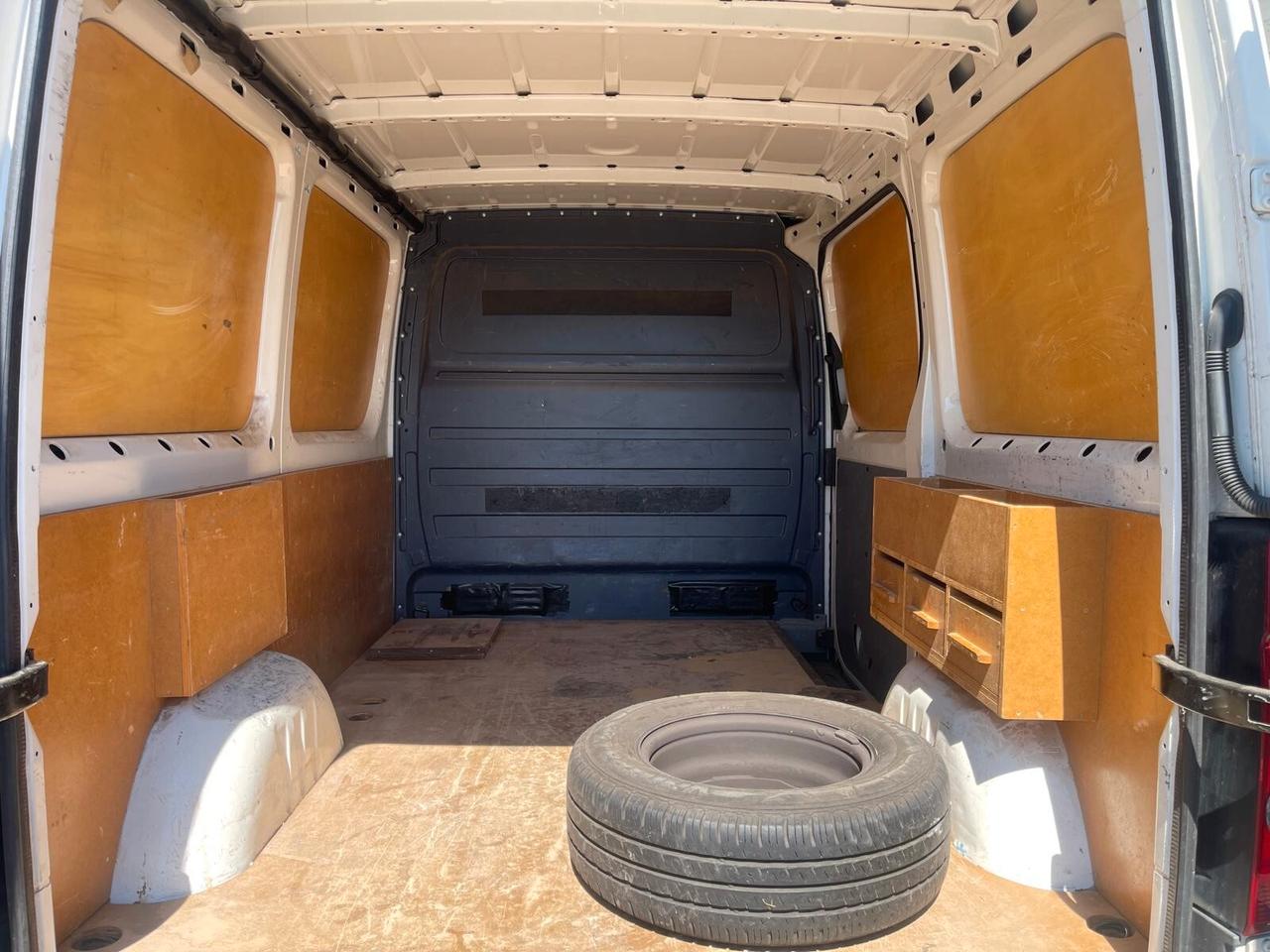 Volkswagen Crafter 2.0 TDI 136cv FURGONE TETTO MEDIO