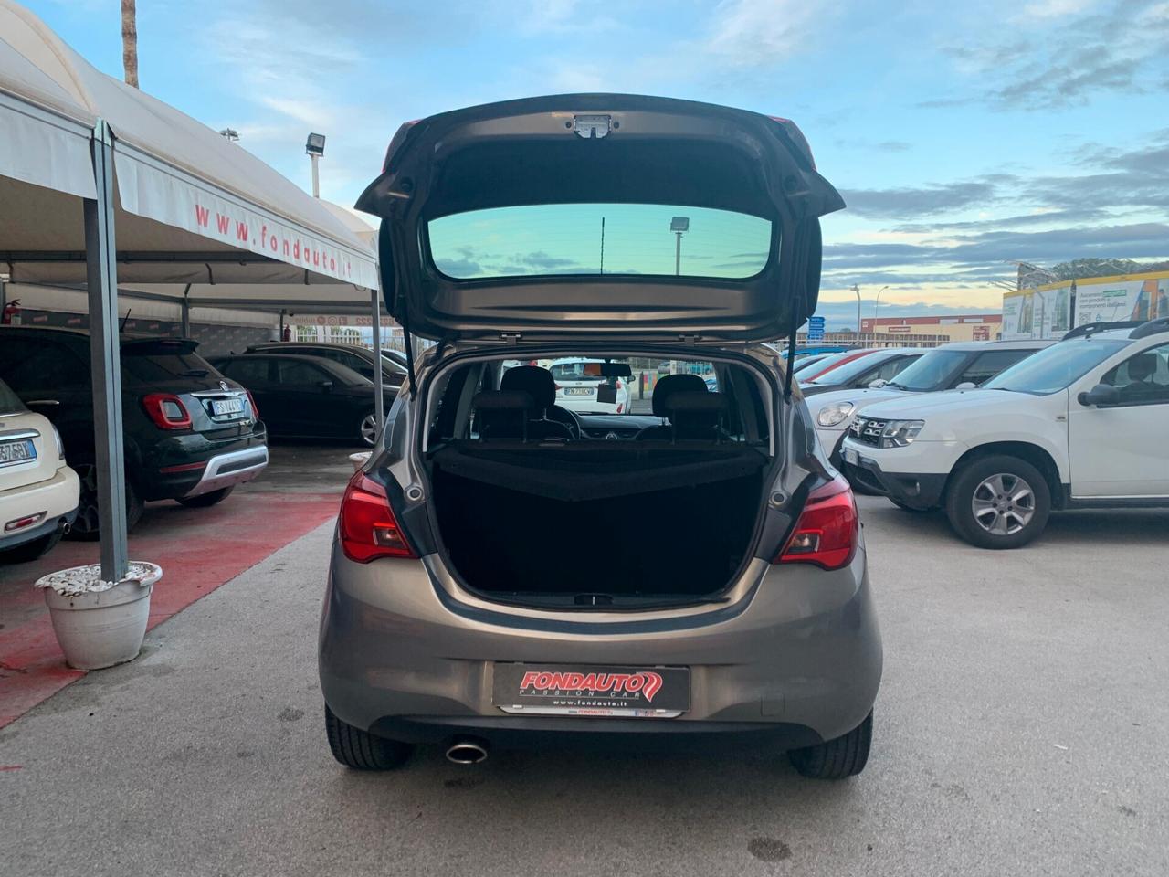 Opel Corsa 1.2 5 porte b-Color