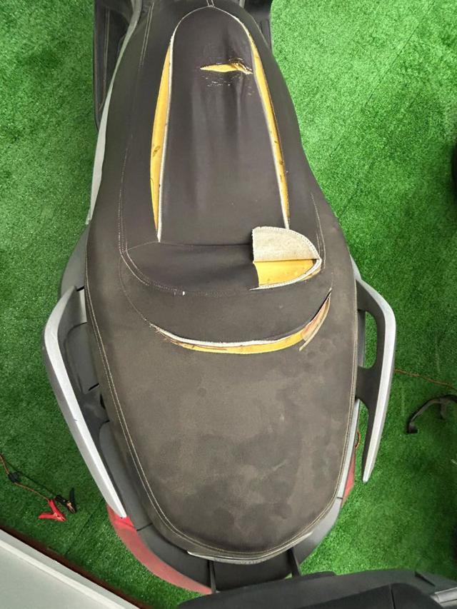YAMAHA X-Max 250 R