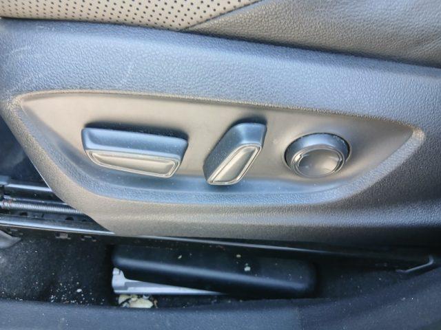 TOYOTA C-HR 2.0 Hybrid E-CVT