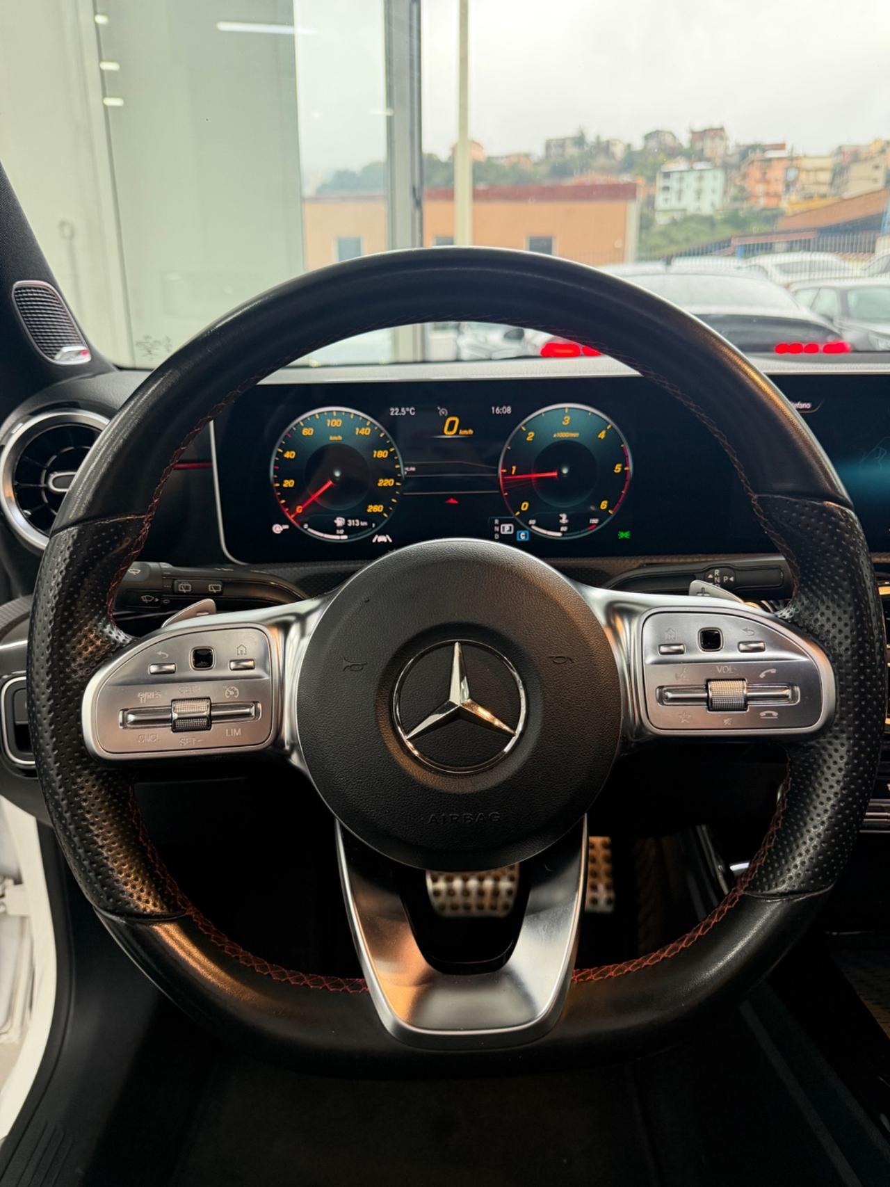 Mercedes CLASSE A Premium AMG TETTO finanziabile