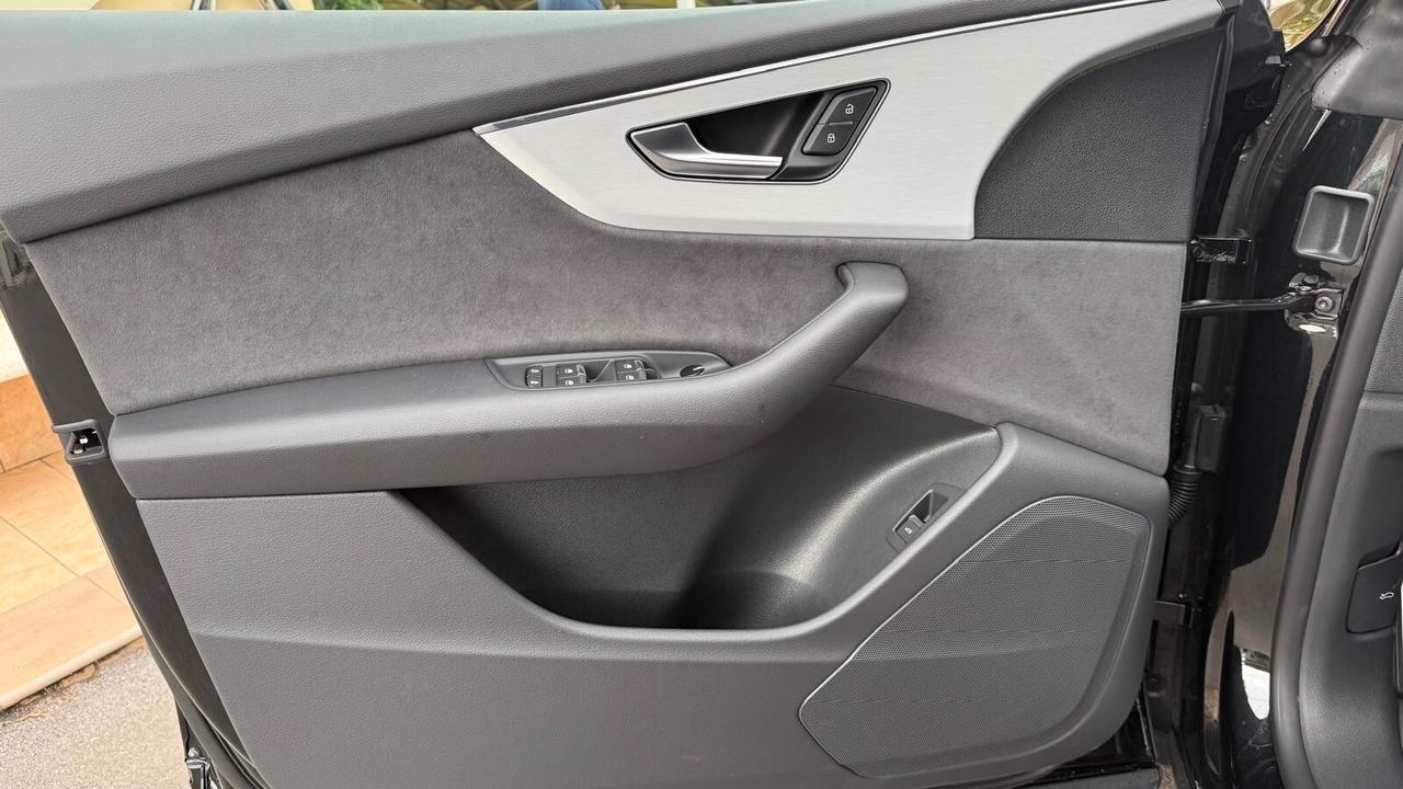 AUDI Q8 SUV 50 TDI 286 CV S-LINE EDITION KM0