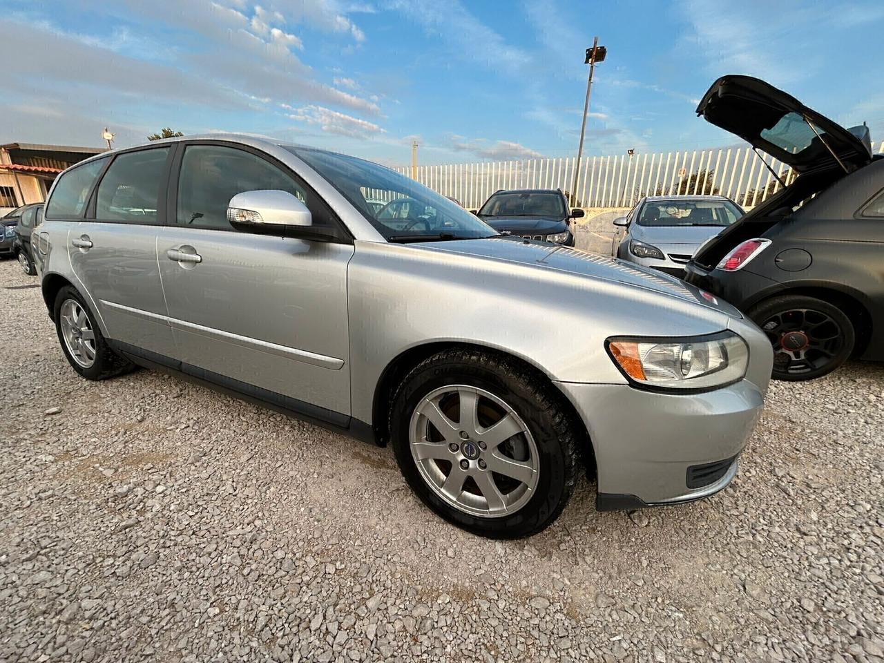 Volvo V50 D2 POLAR