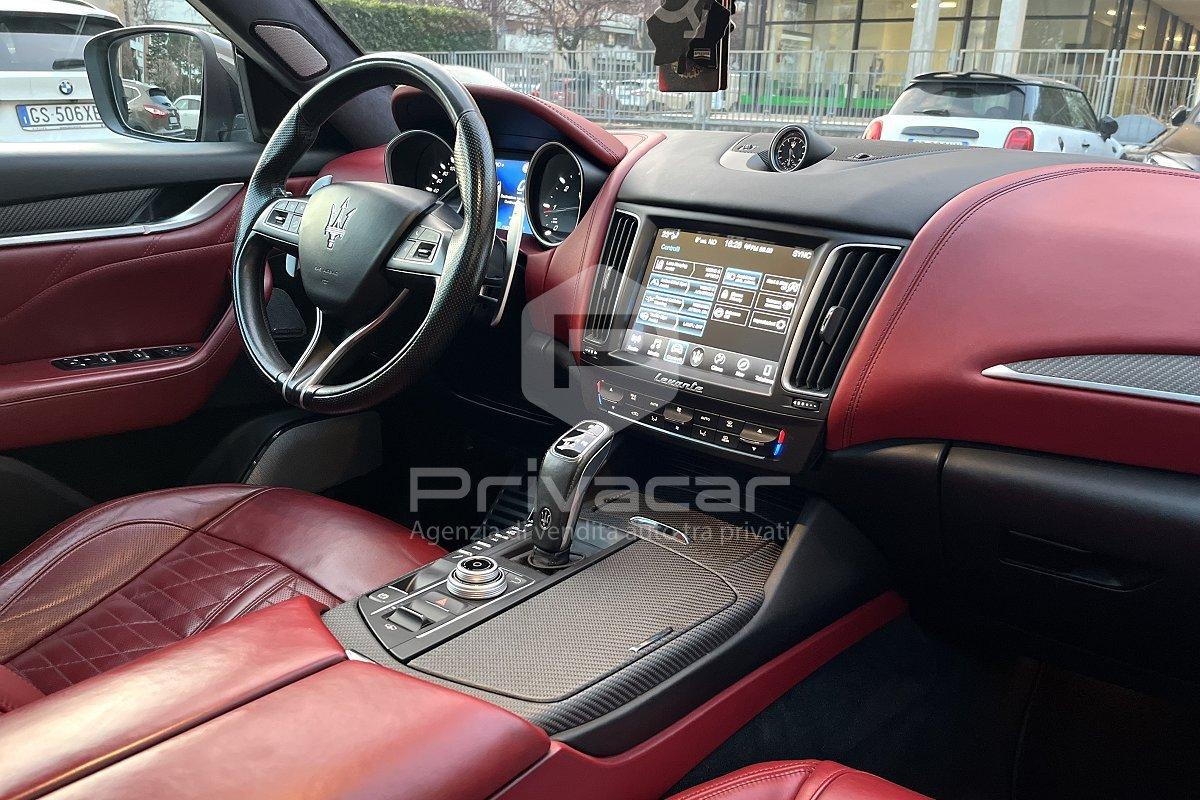 MASERATI Levante V6 Diesel 275 CV AWD Gransport