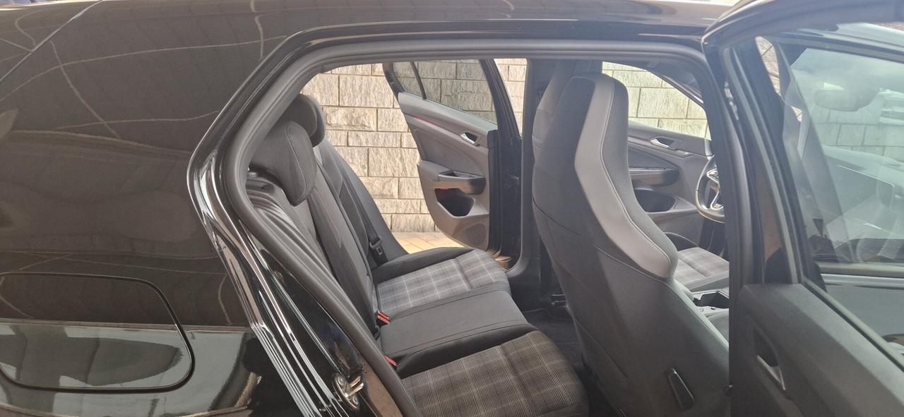 Volkswagen Golf 2.0 TDI DSG GTD Tagliandata