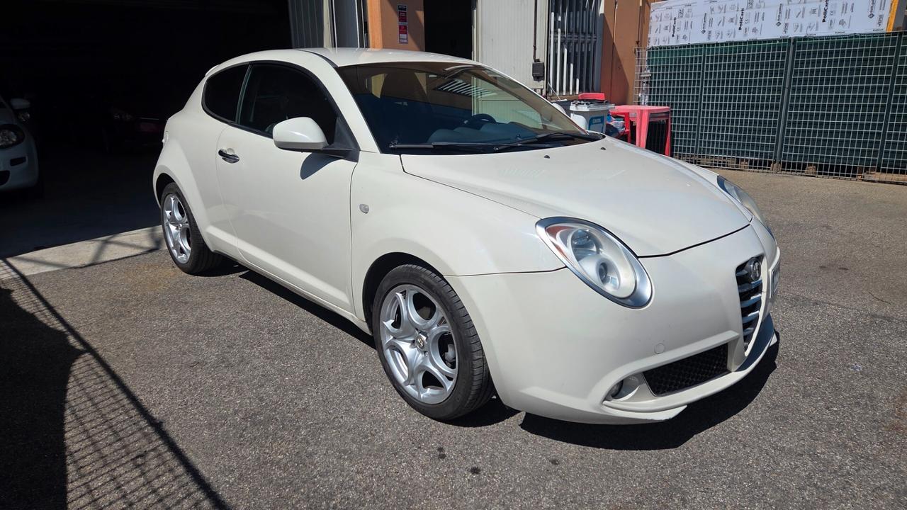 Alfa Romeo MiTo 1.4 105 CV M.air Distinctive Premium Pack