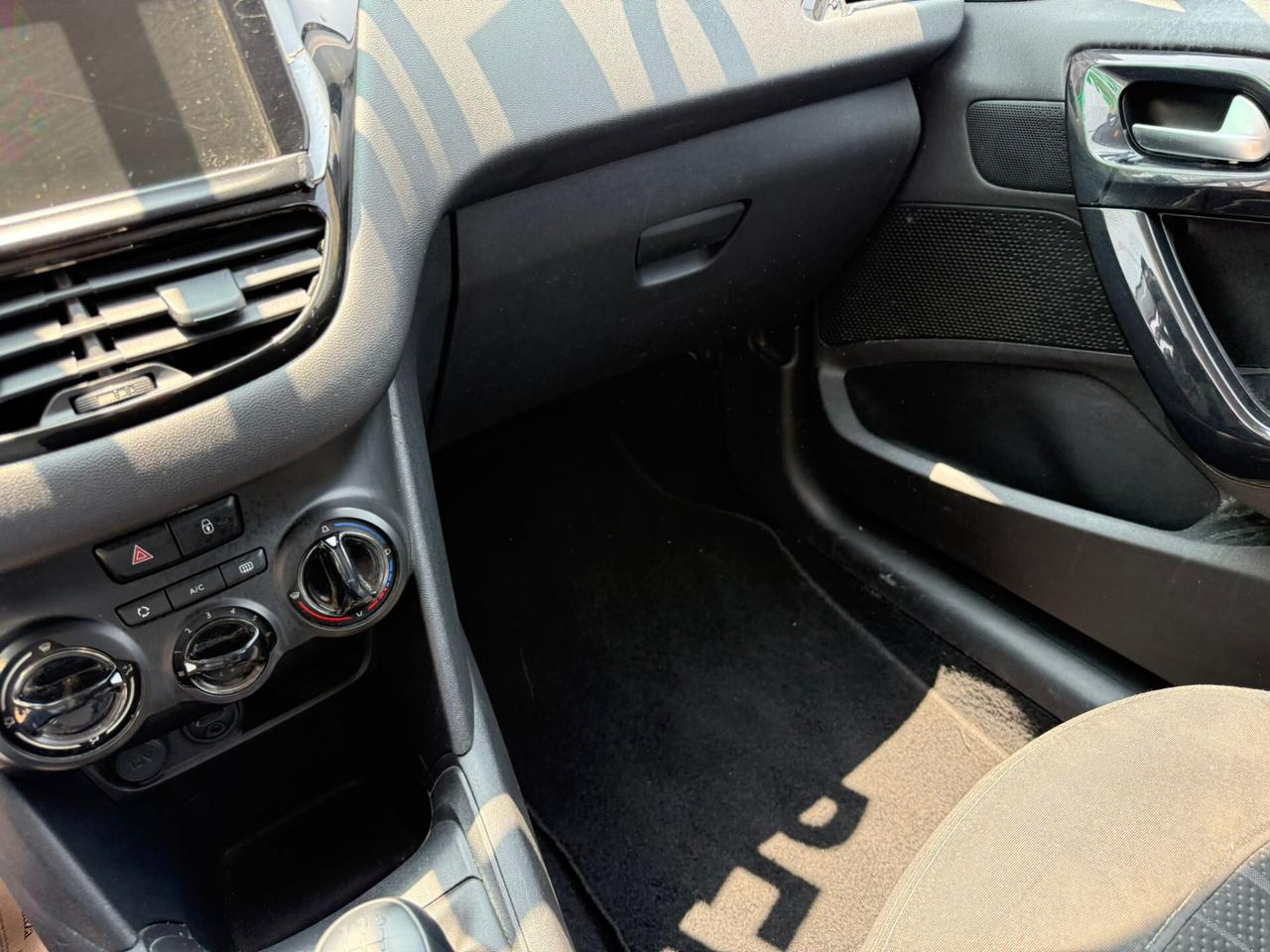 Peugeot 208 1.0 VTi 68 CV 5 porte Access