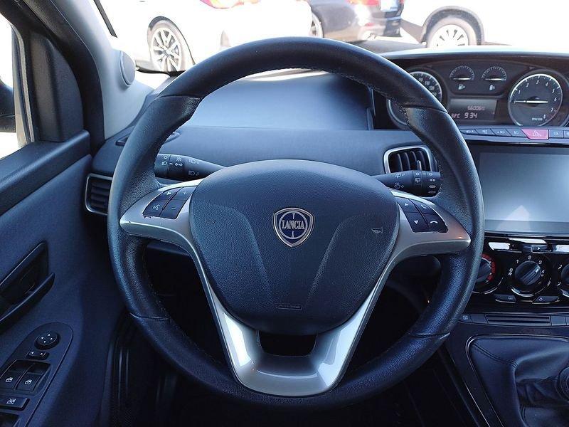 Lancia Ypsilon 1.0 firefly hybrid Gold s&s 70cv 5p.ti