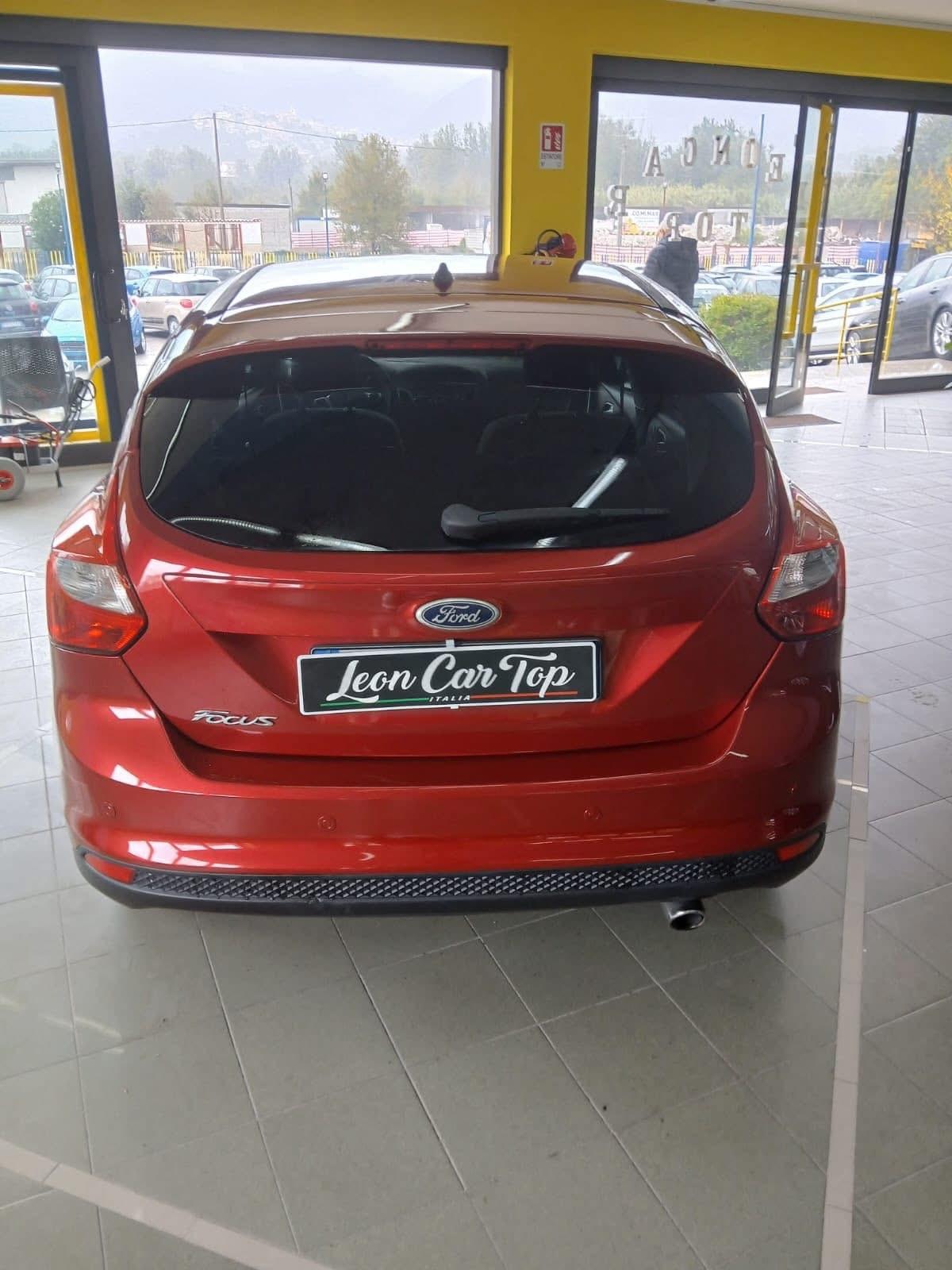Ford Focus 2.0 TDCi 115 CV cambio automatico full