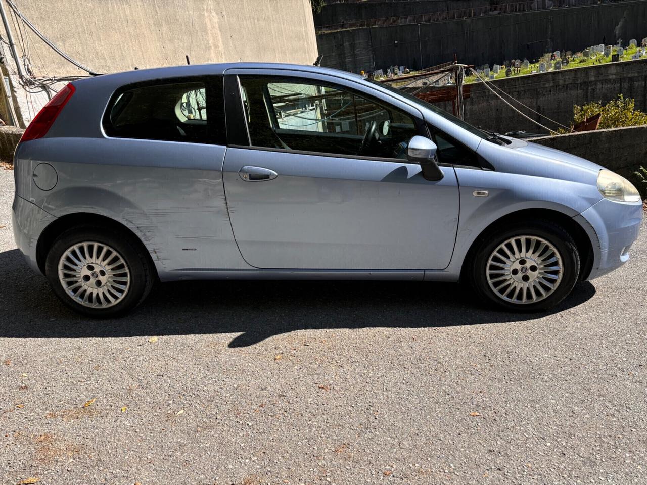 Fiat Grande Punto 1.4 Starjet 16V 3 porte Dynamic