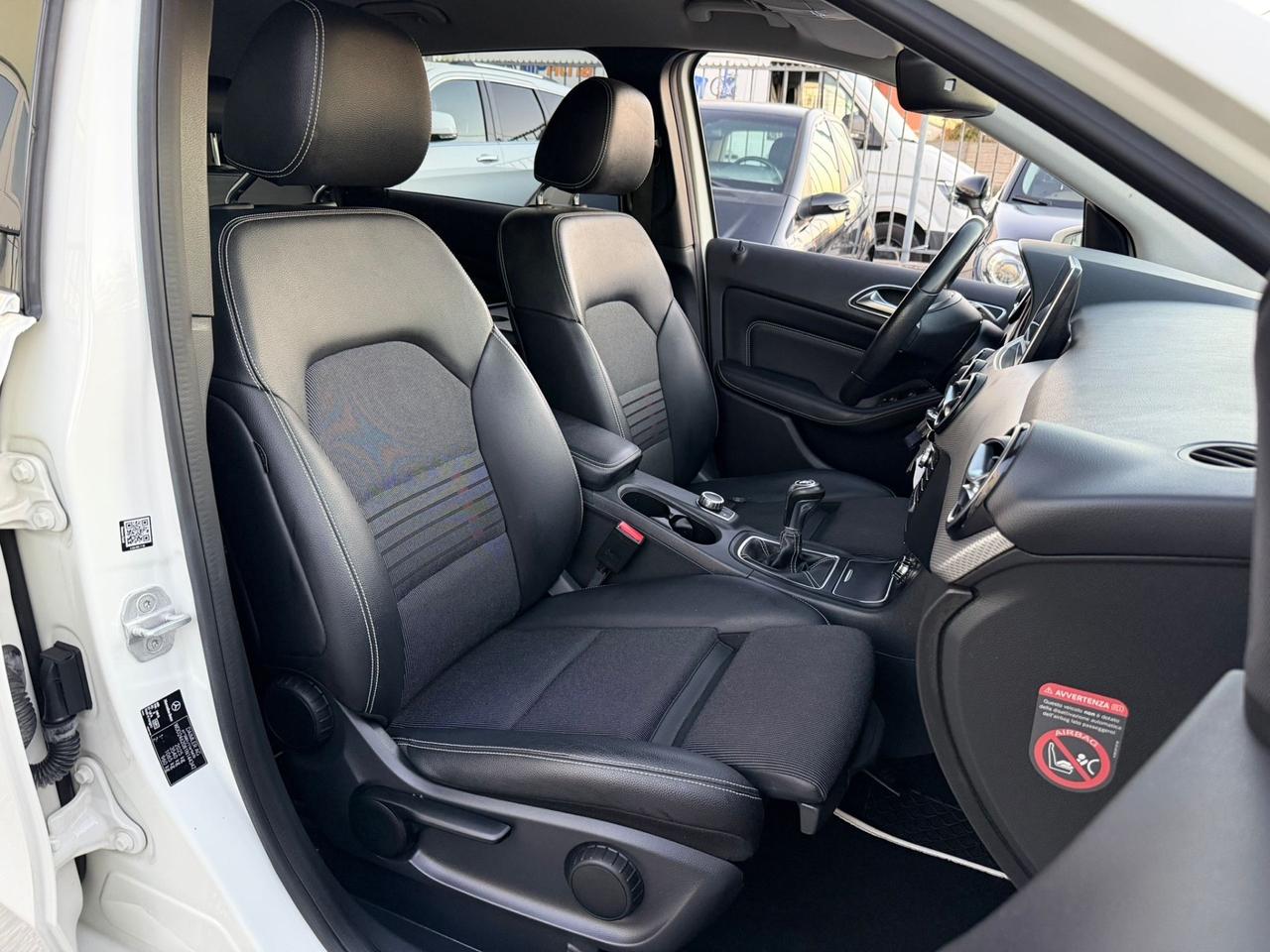 Mercedes-benz B 200 d 136cv (2.2 CDI) Premium OK NEOPATENTATI
