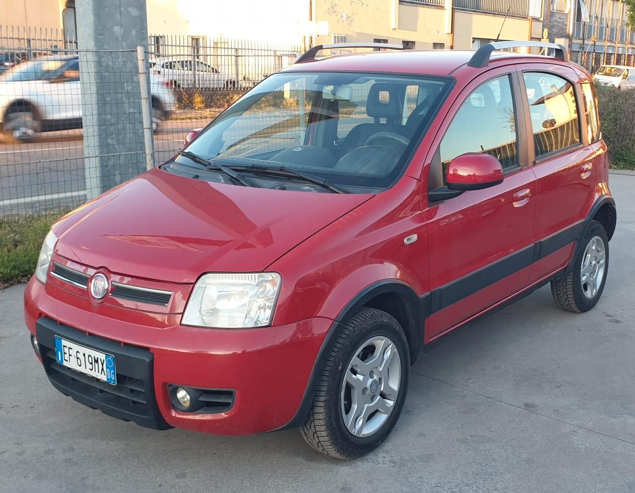 FIAT PANDA 4X4 1.3 MULTIJET OK NEOPATENTATI