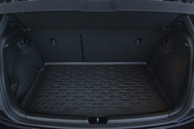 VOLKSWAGEN Polo 1.0 TSI R-Line Cerchi 17''/Retrocamera/Climatronic