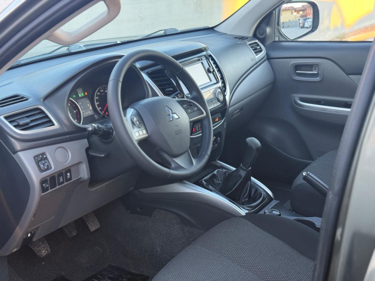 Mitsubishi L200 2.4 DI-D/154CV Double Cab Inform