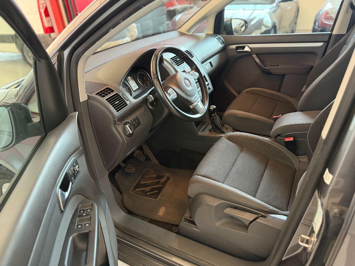 VOLKSWAGEN - Touran - Business 1.6 TDI Comfortline