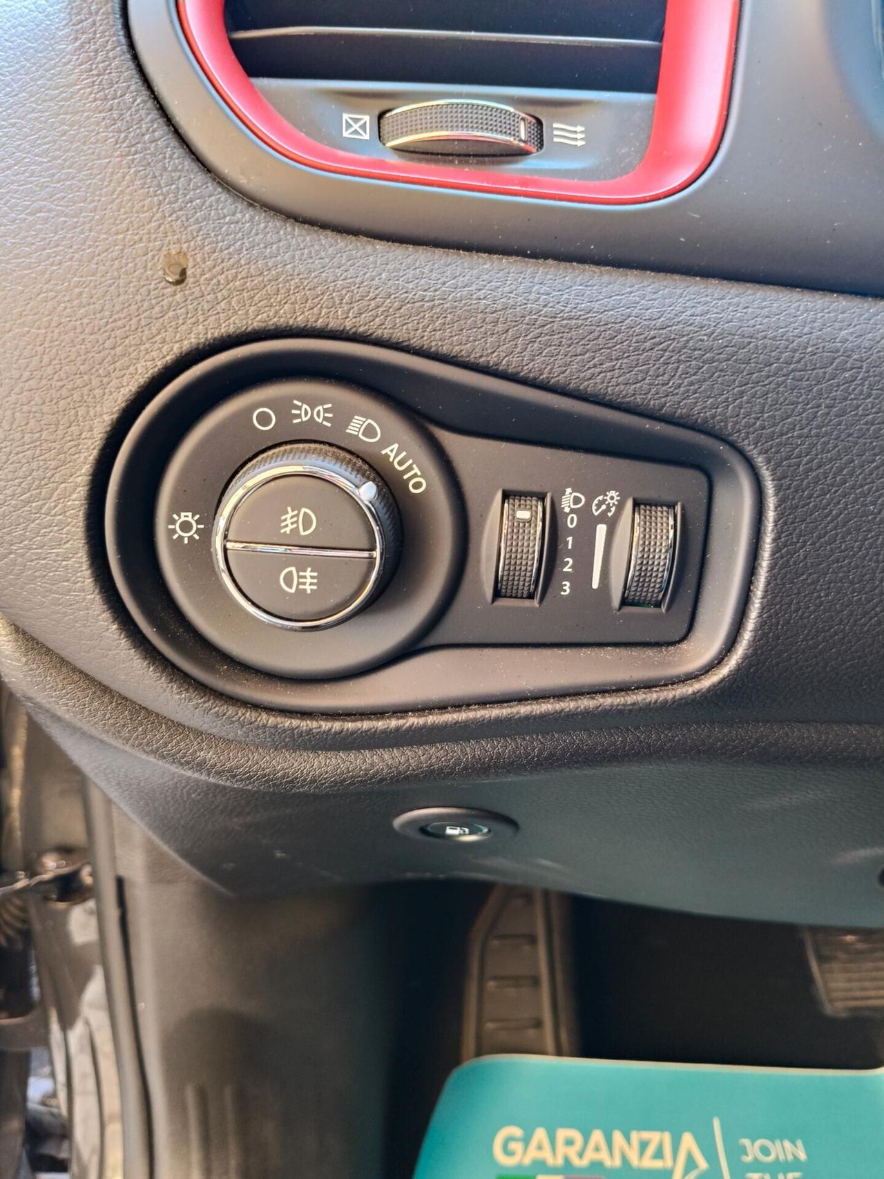 Jeep Renegade 1.3 T4 240CV PHEV 4xe AT6 Trailhawk