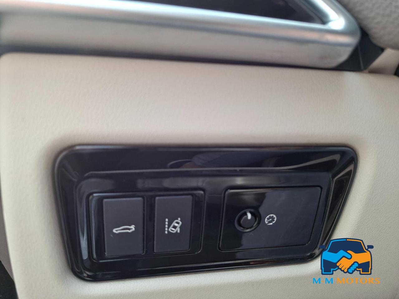 Jaguar XE Berlina XE 2.0d i4 Prestige Business edition 180cv auto my18