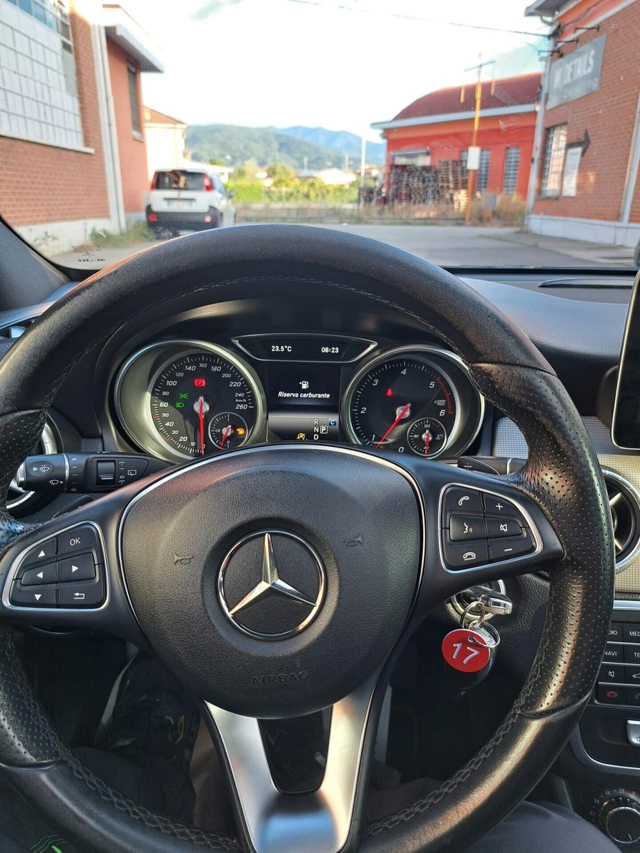 Mercedes-benz CLA 220 d S.W. Automatic Sport
